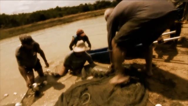 Jeremy Wade Scarred By Arapaima Attack | ARAPAIMA | River Monsters смотреть онлайн