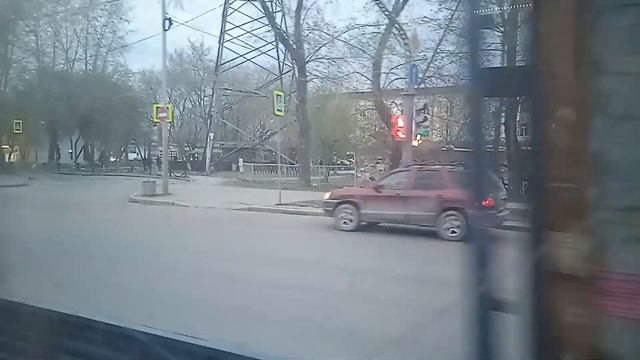 Из окна трамвая. Екатеринбург. Маршрут 25 номер вагона 543.  Newvideo Sity Train Russia