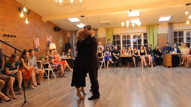 Max Izvekov & Katerina Zak/Milonga Sentimental/Osvaldo Pugliese - La Rayuela смотреть онлайн