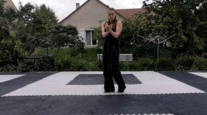 Перехват перед собой. Фланкировка шашкой - обучение.