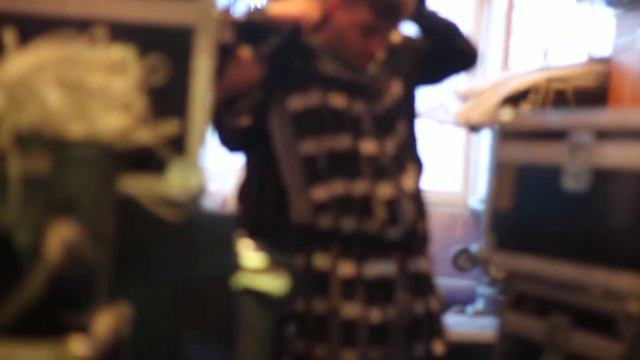 Светодиодный костюм смотреть онлайн