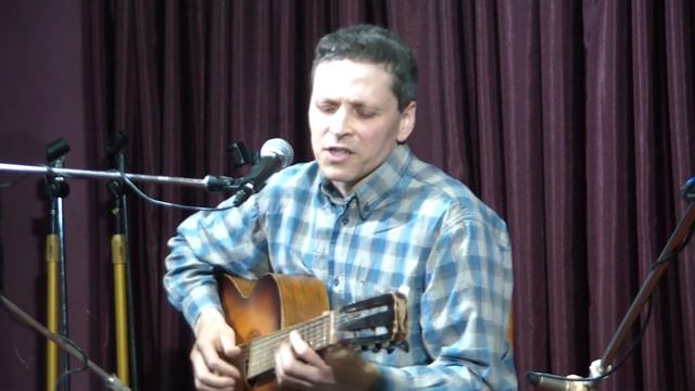 В Саду Личинка (Санта Лючия) смотреть онлайн