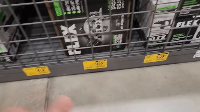 Lowe's Tons Of CLEARANCE TOP TOOL DEALS смотреть онлайн