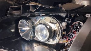 Установка bi led линз Aozoom Black Warrior в фары Ford Focus 2 дистанционно. Маски Panamera в FF2.