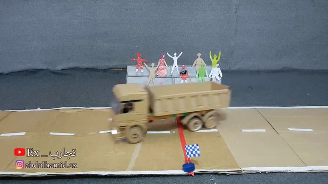 RC Actros Truck from Cardboard VS Crazy 4x4 car # made in home смотреть онлайн