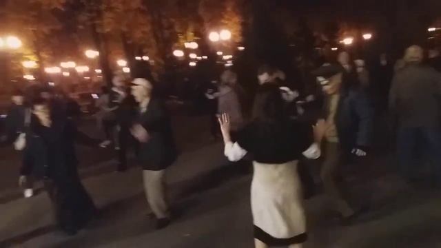 Харьков,танцы в парке,"Нежная ночь" смотреть онлайн