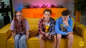 риви обнимает А4 И ГЛЕНТА?✨?