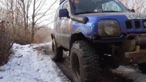 Suzuki Jimny по грязи