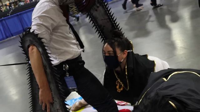 CHAINSAW MAN TWISTER IN PUBLIC (ft. @JuliaStunts ) смотреть онлайн