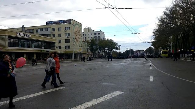 Тирасполь перекресток улиц 25 Октября и Шевченко 4 Ноября 2017 год