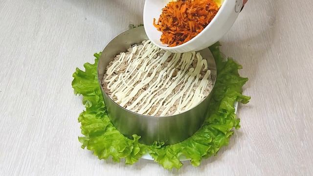 Оригинальный САЛАТ на ПРАЗДНИЧНЫЙ стол ВКУСНЫЙ САЛАТ "Обжорка" его всегда МАЛО! смотреть онлайн