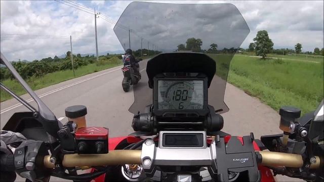 HONDA X-ADV 750 Top speed 194 km/h смотреть онлайн