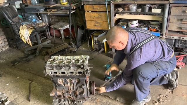 MAKITA DTW300Z Обзор гайковерта! Что ему не под силу! смотреть онлайн