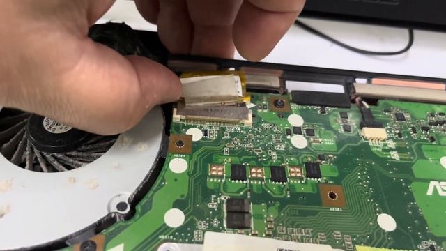 ASUS K55VM. Разбор и чистка смотреть онлайн