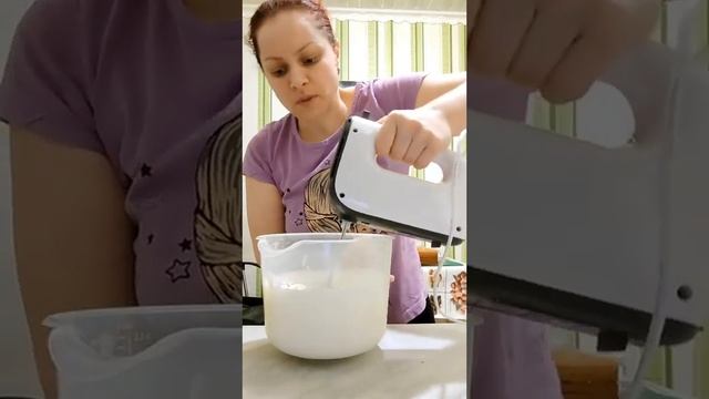 Ролик № 646. #рецепт густого сметанного крема для тортов. смотреть онлайн