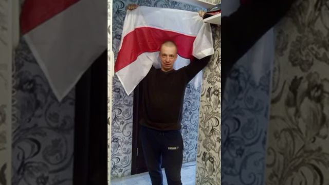 Родамир из Белой Руси Красная страна (кавер под гитару) смотреть онлайн