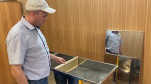 Стол для распечатки сотовых рамок "Медуница", 8-800-100-84-00, www.medunica.pro