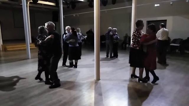 Парк Кузьминки танцы и песни под гармонь 04.11.2019 смотреть онлайн