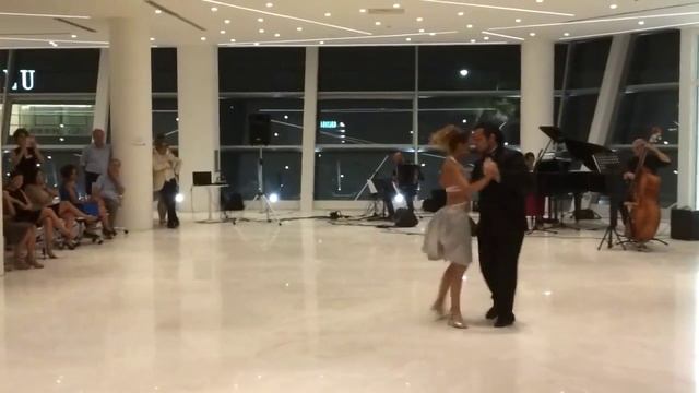 Canaro en Paris смотреть онлайн