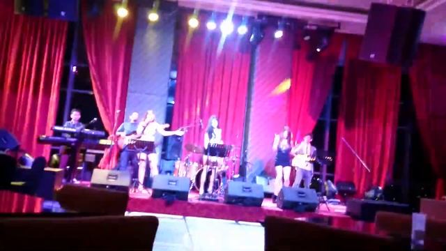 Ross avenue@vue bar смотреть онлайн