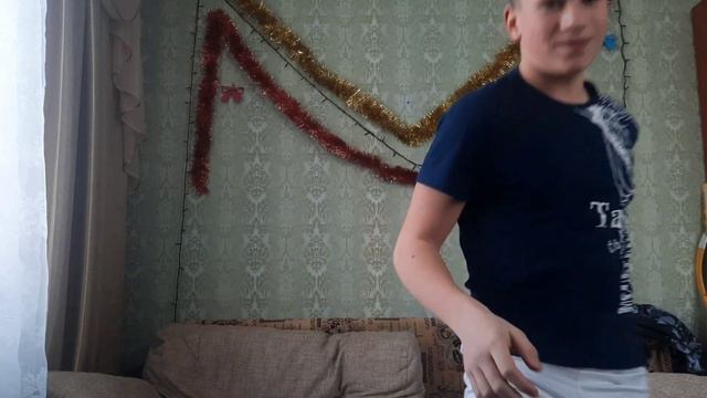 мой друг зделал надо мной пранк смотреть онлайн