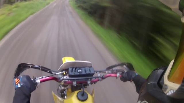 Suzuki Rmx 250 1991 & Honda Cr 250 playing, and seized suzuki смотреть онлайн