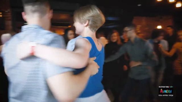 Глеб и Настя, сальса в Казани. Вечеринка мастерской танца МАНЭРА смотреть онлайн