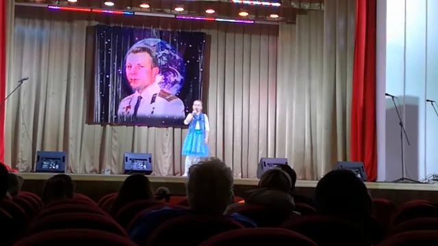 "Падаем и взлетаем». Эллина. Киржач. «Звездный полет».24.02.2018 смотреть онлайн