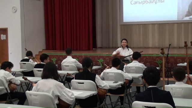 The Largest Dombra Lesson смотреть онлайн