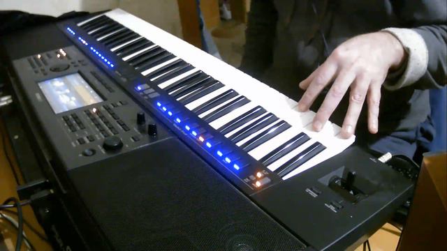 Lipps Inc. - #Funkytown (my demo Yamaha psr sx 700) попробуйте сыграть свою версию ! :) смотреть онлайн