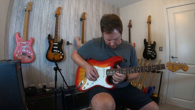 Vintage 1982 Fender Stratocaster Dan Smith Era || DEMO || смотреть онлайн