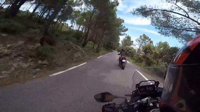 Comparo Honda CB500x vs Benelli Trk502 // Chacun son style! смотреть онлайн