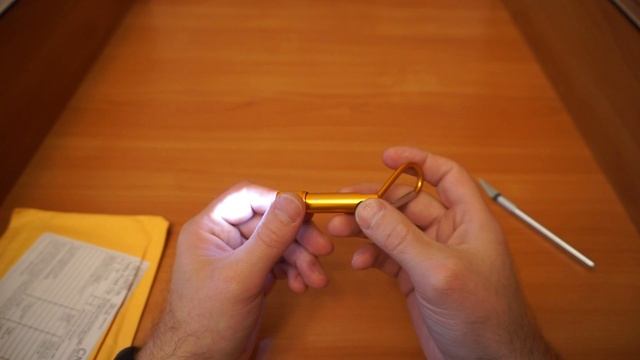 Stylish Single Mode Colorful Keychain Flashlight смотреть онлайн