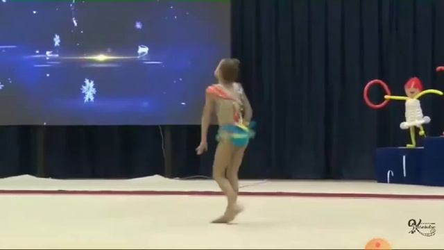 Максименко Каролина 2010г.р. упражнение с обручем г.Львов "Зимняя сказка 2019" смотреть онлайн