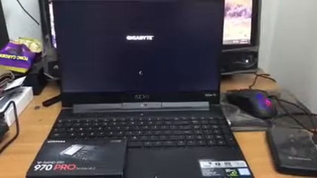 Windows 10 Boot time on Samsung 970 Pro SSD (512gb), Laptop: Gigabyte Aero 15 V8 смотреть онлайн