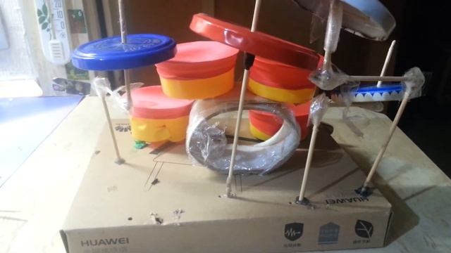 Моя мини барабанная установка , сделано своими руками ) смотреть онлайн