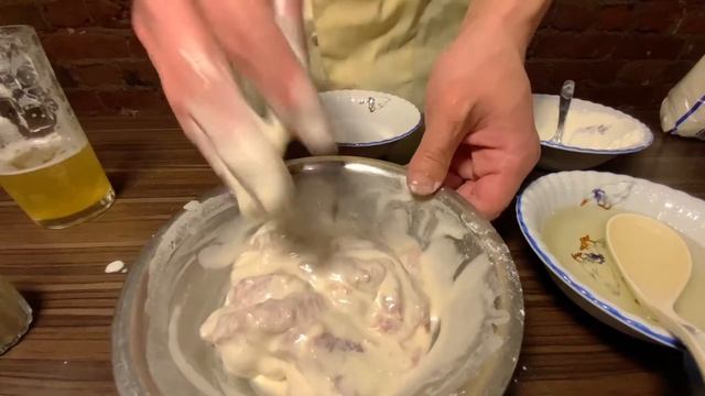 Жареная свинина в кляре в кисло-сладком соусе 锅包肉 смотреть онлайн