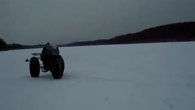 Мотоцикл на трех колесах смотреть онлайн