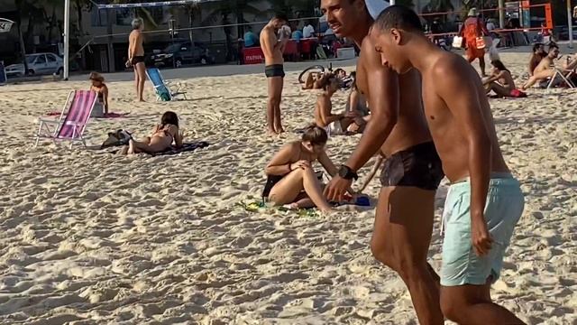 ?? LEBLON BEACH WALK | RIO DE JANEIRO LEBLON BEACH PARTY WALK | WALK IN RIO | BRAZIL смотреть онлайн