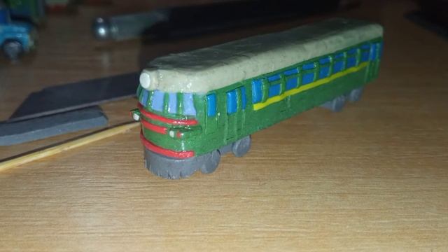 Электропоезд ЭР2 из пластилина смотреть онлайн