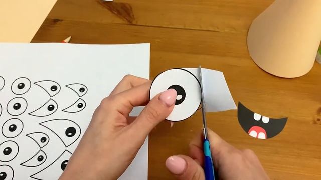 Инопланетяне из бумаги. Простая поделка ко дню Космонавтики в детский сад. смотреть онлайн