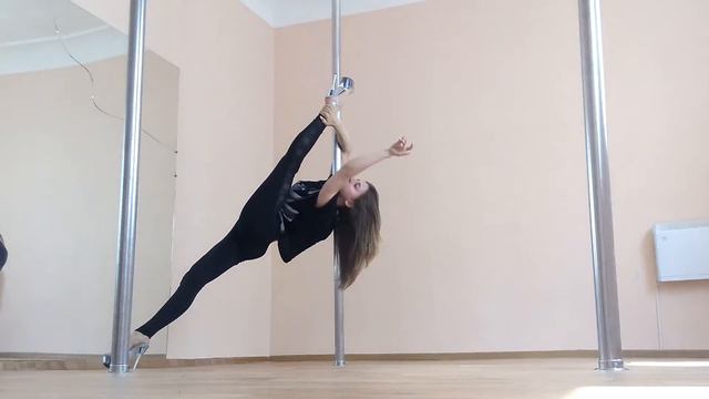 Кривой Рог. Pole Dance Nikole . Екатерина Иванчук. смотреть онлайн