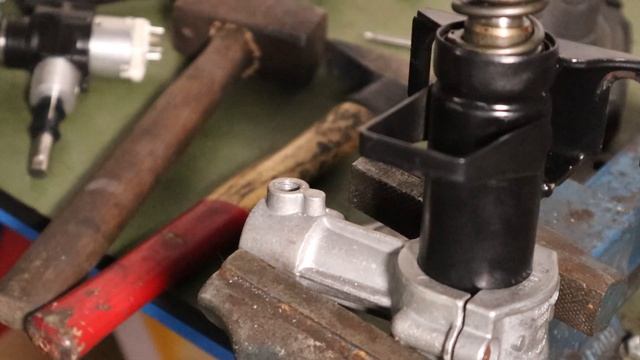 How to replace the ignition switch on a Skoda Felicia I and II. смотреть онлайн