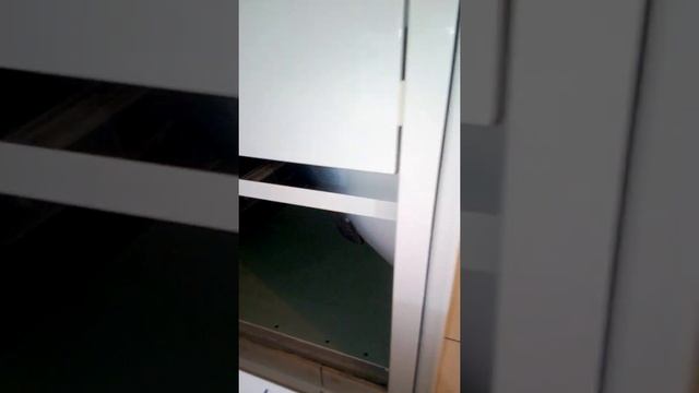 чёрно-белый санузел смотреть онлайн