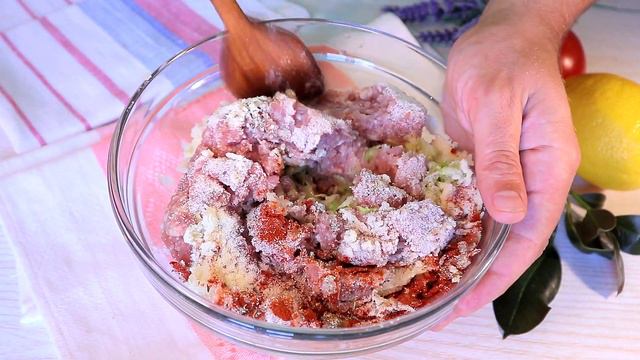 Очень простой и вкусный рецепт из кабачка и фарша! 🥩 [В необычной панировке] смотреть онлайн