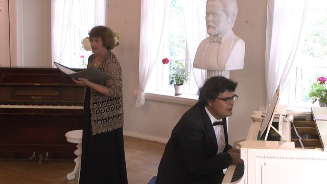 15. Mussorgsky (from Gordigiani). I'll Light A Candle on Saturday. E.Maleeva, D.Stepanovich .mp4