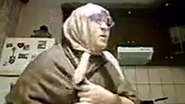 Бабушка и планшет смотреть онлайн