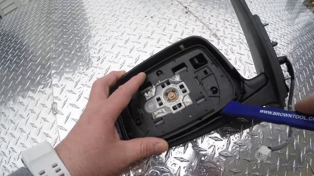 How to replace mirror glass Toyota Prius смотреть онлайн