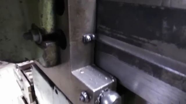 Шторка продольной подачи для 676 фрезера смотреть онлайн