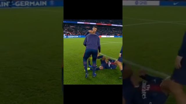 Mbappe jokes with Eric Maxim Choupo-Moting смотреть онлайн